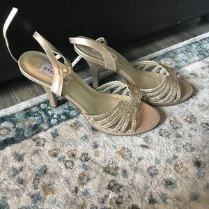 Dyeables Gold Heel,Homecoming/PromONLY WORN ONCE